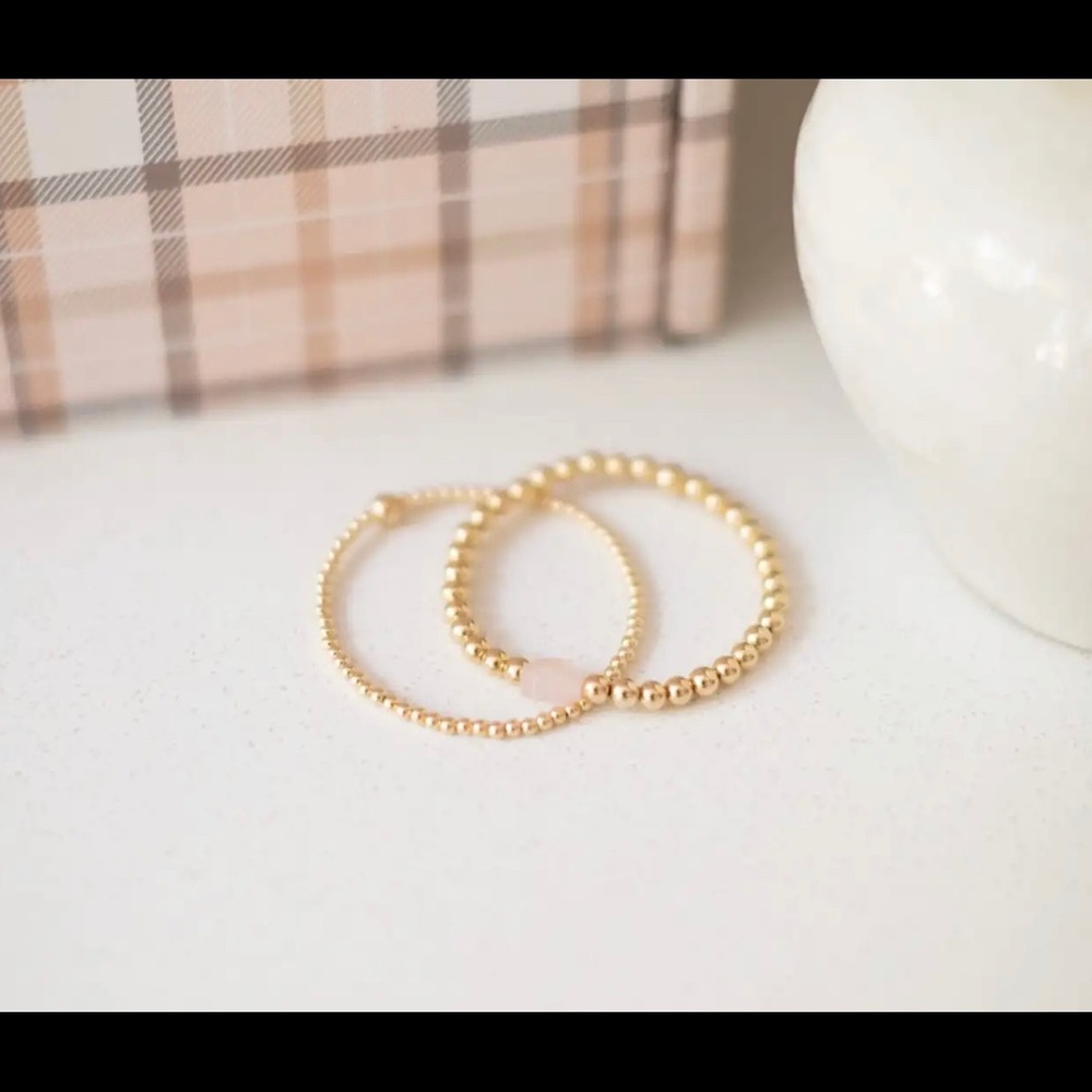 **LOOKING FOR** Jillian Harris + Rosie Joan bracelet